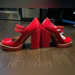 Steve Madden Ruby Red Pumps! NWT!
